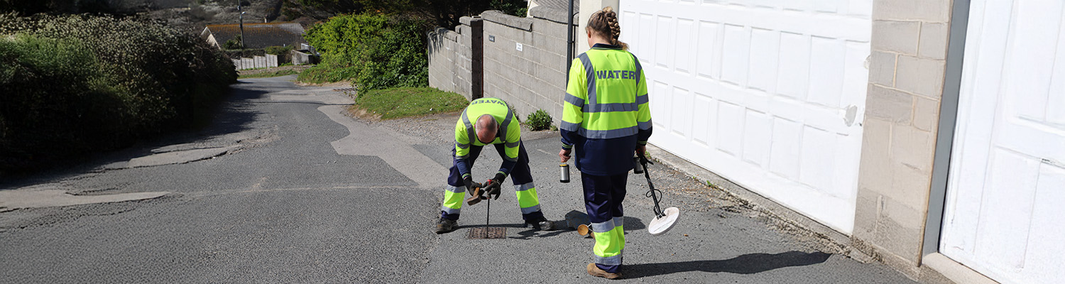Leak detection worker